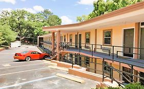 Oyo Hotel Tallahassee Downtown